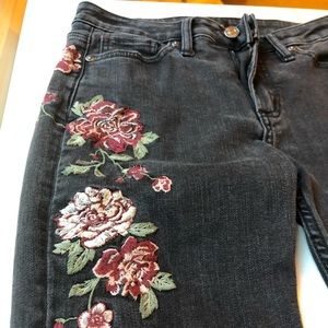 Embroidered Skinny Jeans!